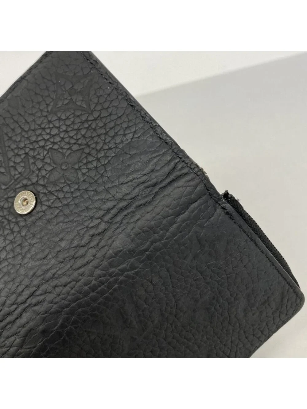 Louis Vuitton Trifold Wallet Monogram Empreinte Portefeuille Pilot Noir